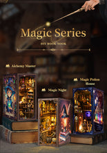 Lade das Bild in den Galerie-Viewer, Book Nook - 3D Miniaturhaus - DIY - BV02-013 - Alchemy Master inkl. Licht