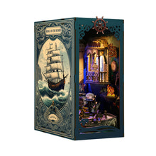 Lade das Bild in den Galerie-Viewer, Book Nook - 3D Miniaturhaus - DIY - BV02-010 - Riddle on the Seabed inkl. Licht