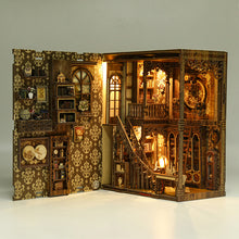 Lade das Bild in den Galerie-Viewer, Book Nook - 3D Miniaturhaus - DIY- BV02-008 - Antique Book Collection inkl. Licht