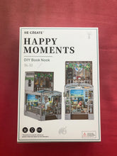 Lade das Bild in den Galerie-Viewer, Book Nook - 3D Miniaturhaus - DIY - SL-32 - Happy Moments inkl. Licht