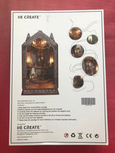 Lade das Bild in den Galerie-Viewer, Book Nook - 3D Miniaturhaus - DIY - SL-16 - Quiet Night Prayer inkl. Licht