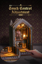 Lade das Bild in den Galerie-Viewer, Book Nook - 3D Miniaturhaus - DIY - SL-16 - Quiet Night Prayer inkl. Licht