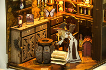 Lade das Bild in den Galerie-Viewer, Book Nook - 3D Miniaturhaus - DIY - BV02-006 -Magic Night inkl. Licht