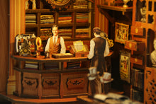 Lade das Bild in den Galerie-Viewer, Book Nook - 3D Miniaturhaus - DIY- BV02-009 - Royal Seamer inkl. Licht