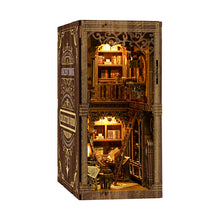 Lade das Bild in den Galerie-Viewer, Book Nook - 3D Miniaturhaus - DIY- BV02-008 - Antique Book Collection inkl. Licht
