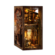 Lade das Bild in den Galerie-Viewer, Book Nook - 3D Miniaturhaus - DIY - BV02-012 - Serenity Coffee House inkl. Licht
