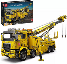 Lade das Bild in den Galerie-Viewer, Mould King 17028 - Road Rescue Truck - Abschleppwagen inkl. Motor und RC - Neu - 4883 Teile - OVP
