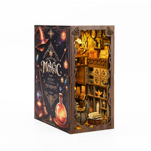 Lade das Bild in den Galerie-Viewer, Book Nook - 3D Miniaturhaus - DIY - BV02-006 -Magic Night inkl. Licht
