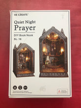 Lade das Bild in den Galerie-Viewer, Book Nook - 3D Miniaturhaus - DIY - SL-16 - Quiet Night Prayer inkl. Licht

