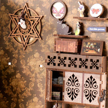 Lade das Bild in den Galerie-Viewer, Book Nook - 3D Miniaturhaus - DIY - BV02-006 -Magic Night inkl. Licht
