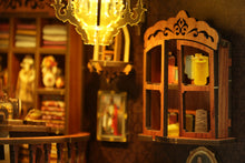 Lade das Bild in den Galerie-Viewer, Book Nook - 3D Miniaturhaus - DIY- BV02-009 - Royal Seamer inkl. Licht
