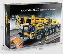 Lade das Bild in den Galerie-Viewer, Mould King 13107 - Schwerlastkran inkl. Motor und RC - Neu - 2590 Teile - OVP
