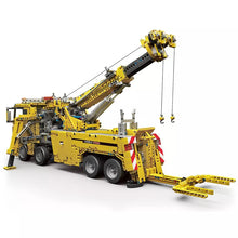 Lade das Bild in den Galerie-Viewer, Mould King 17028 - Road Rescue Truck - Abschleppwagen inkl. Motor und RC - Neu - 4883 Teile - OVP
