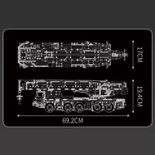 Lade das Bild in den Galerie-Viewer, Mould King 17073 - LTM 1100 Mobiler Kran inkl. Motor und RC - Neu - 3218 Teile - OVP
