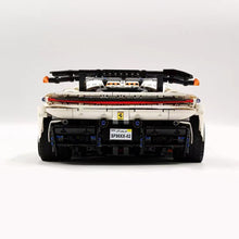 Lade das Bild in den Galerie-Viewer, Lao Liang - No 02 - Supercar SF90 - Neu - 4200 Teile - OVP
