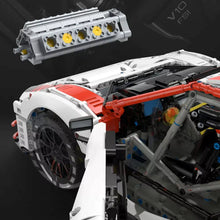 Lade das Bild in den Galerie-Viewer, Rastar 99300 / 99310 - Audi R8 GT3 - 1:8 - RC - Neu - 3322 Teile - OVP
