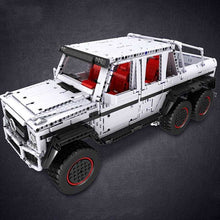 Lade das Bild in den Galerie-Viewer, Mould King 13061 - Off Road Car in White inkl. Motor und RC - Neu - 3686 Teile - OVP
